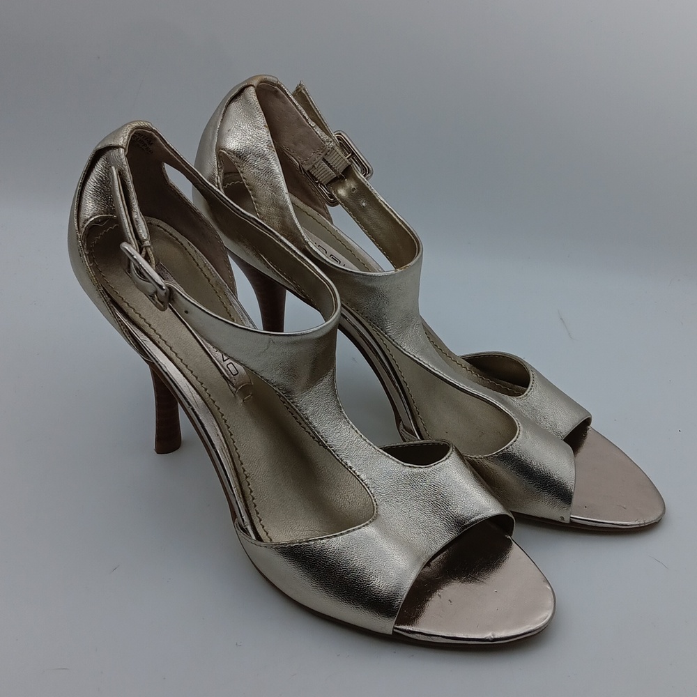 BANDOLINO GOLD PEEP TOE SEXY HEELS SIZE 7